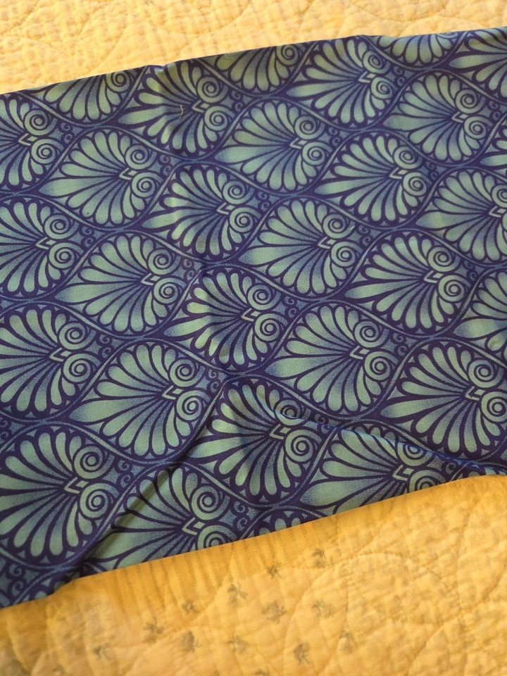 Jinny Beyer Coral Reef Blue 20 X 44 - Image 2 of 3