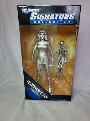 DC Universe Club Infinite Earths Signature Collection Platinum