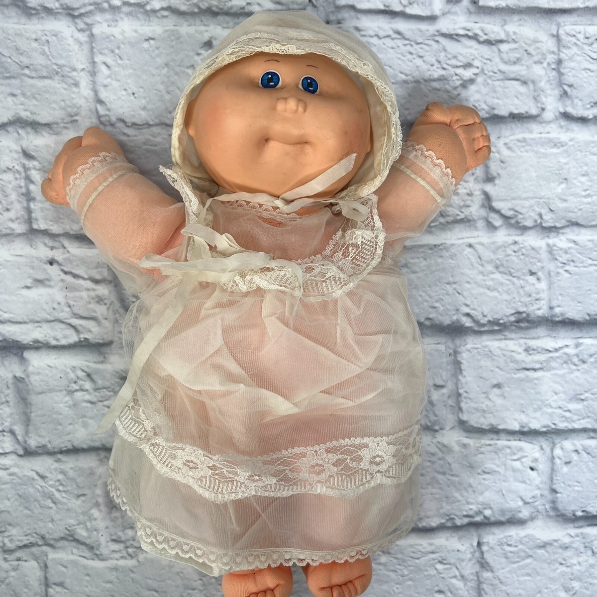 Vintage CABBAGE PATCH DOLL XAVIER ROBERTS 85 Bald Blue Eyes Lace Vintage CABBAGE PATCH DOLL XAVIER ROBERTS 85 Bald Blue Eyes Lace