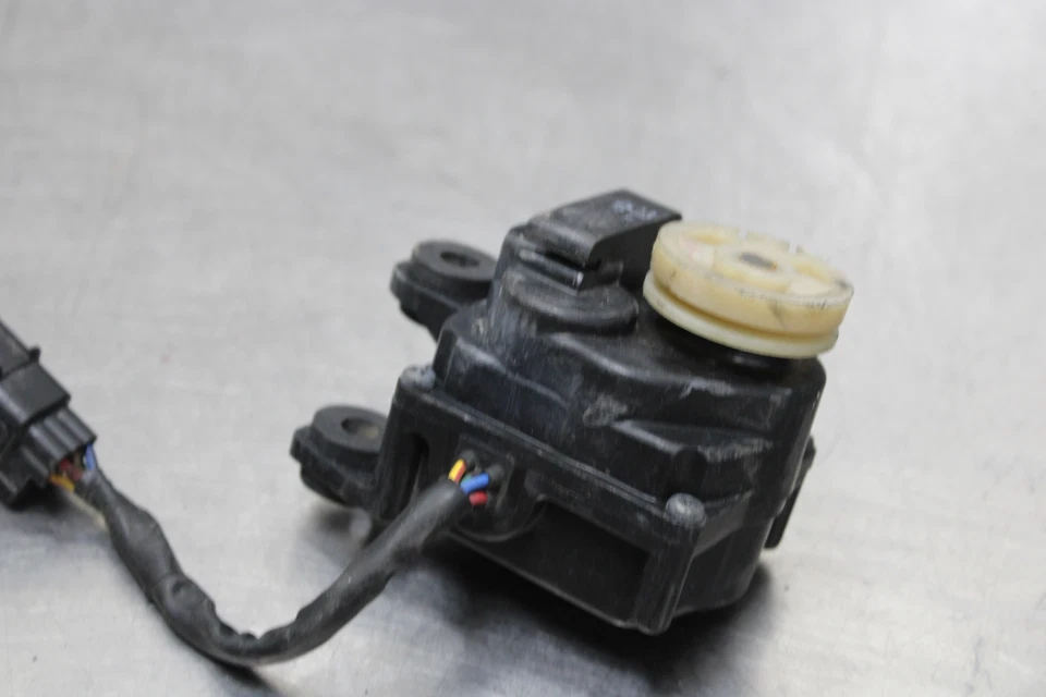 08-11 Honda CBR 1000RR Exhaust Valve Servo Motor - Изображение 4 из 4