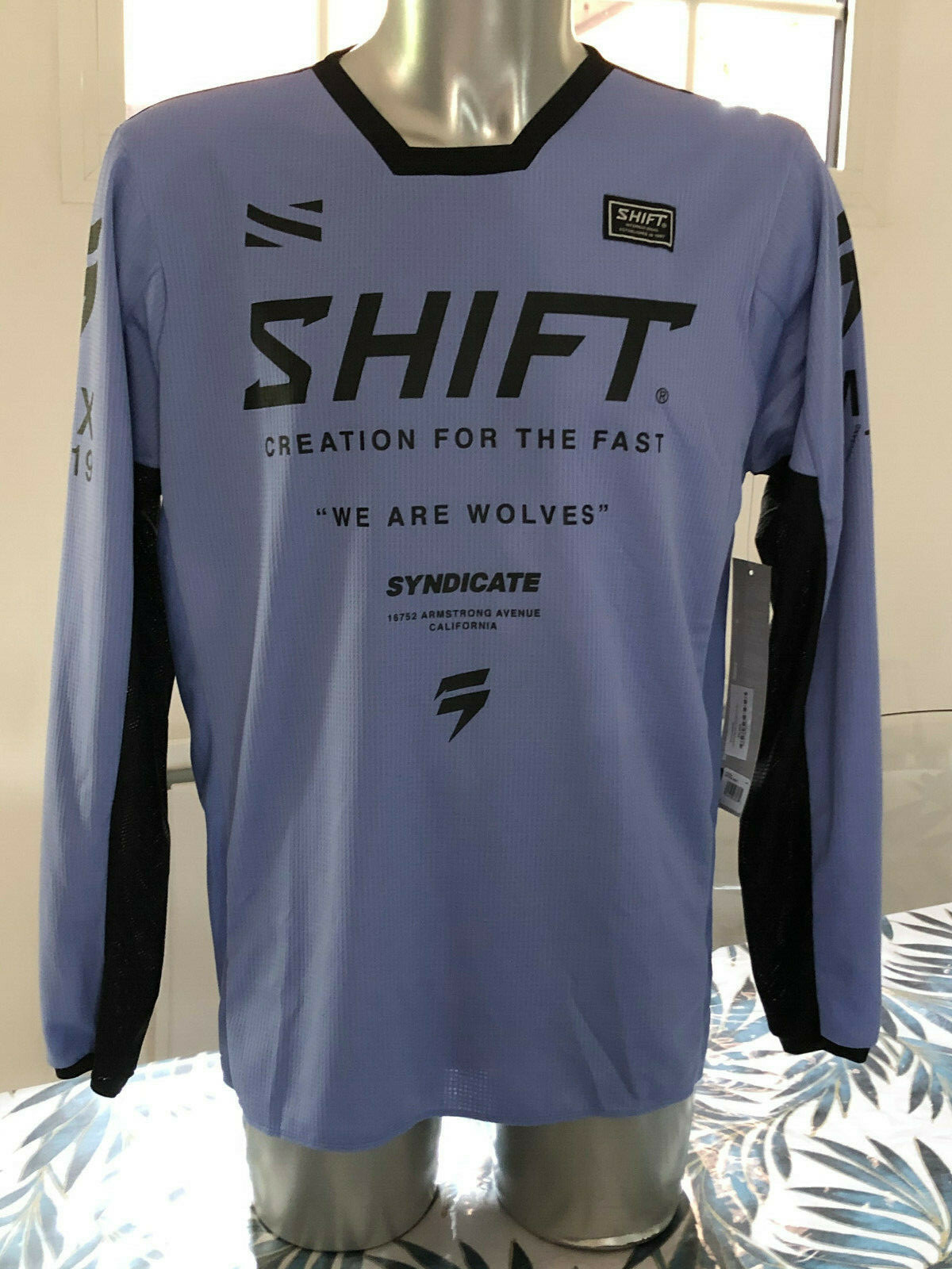 Maillot de cross SHIFT mauve taille L idéal pour vos sorties dominicales