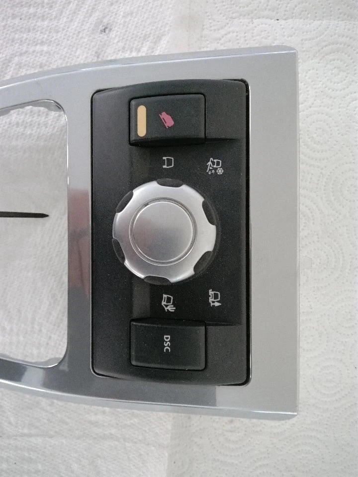 08-12 Land Rover LR2 seletor de engrenagem dianteira interruptor de controle de tração 6H52-14B596-CD - Imagem 2 de 4