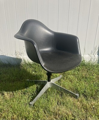 Eames Herman Miller PACC Swivel Arm Shell  Chair Vintage Mid Century Modern