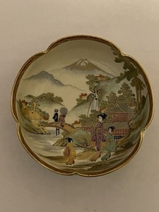Soko China 4  3/4” Japanese Sauce Bowl/ Tea Bowl  1900-1920 Hand Painted Antique