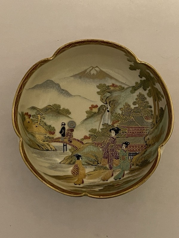 Soko China 4  3/4” Japanese Sauce Bowl/ Tea Bowl  1900-1920 Hand Painted Antique