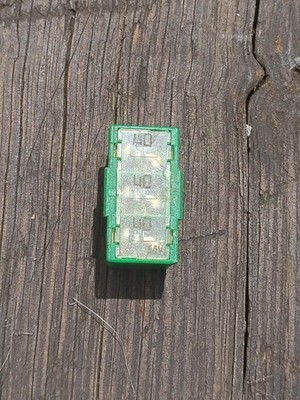 Nissan Altima Leaf Maxima Titan Pathfinder Quest 40/40A/40A low block green fuse