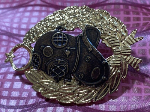 RARE ......... Turkish DEEP DIVER ... BADGE ... Pin CHEST Uniform officer TURKEY - Picture 3 of 5