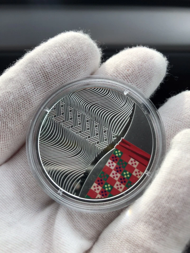 🇺🇦 Nueva moneda de plata Ucrania Defensores 10 Uah 2023 Foto 4 de 4