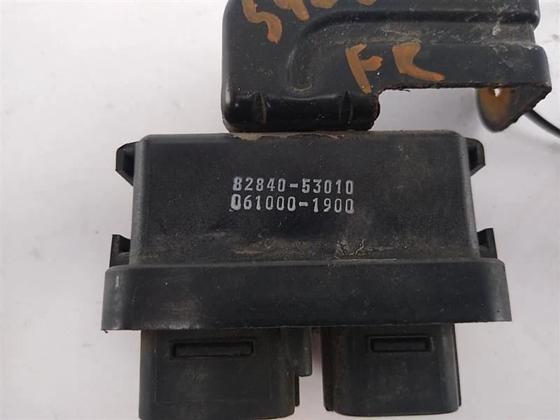 LEXUS IS300 SEDAN Running Voltage Control Relay 01 02 03 04 05 - Image 2 of 4