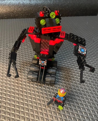LEGO Space Spyrius Recon Robot (6889) Complete with instructions, vintage toy