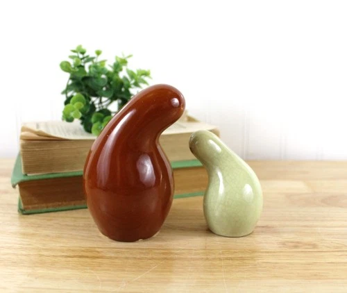 Red Wing Eva Zeisel Schmoo Figures Salt & Pepper Shakers Brown Cream | F980