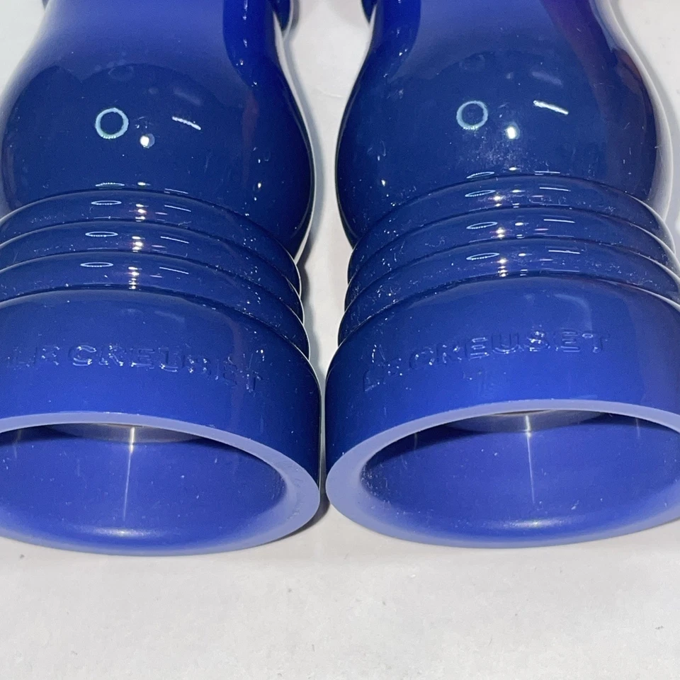Juego de molinillo de sal y pimienta azul Le Creuset usado limpio Foto 3 de 4