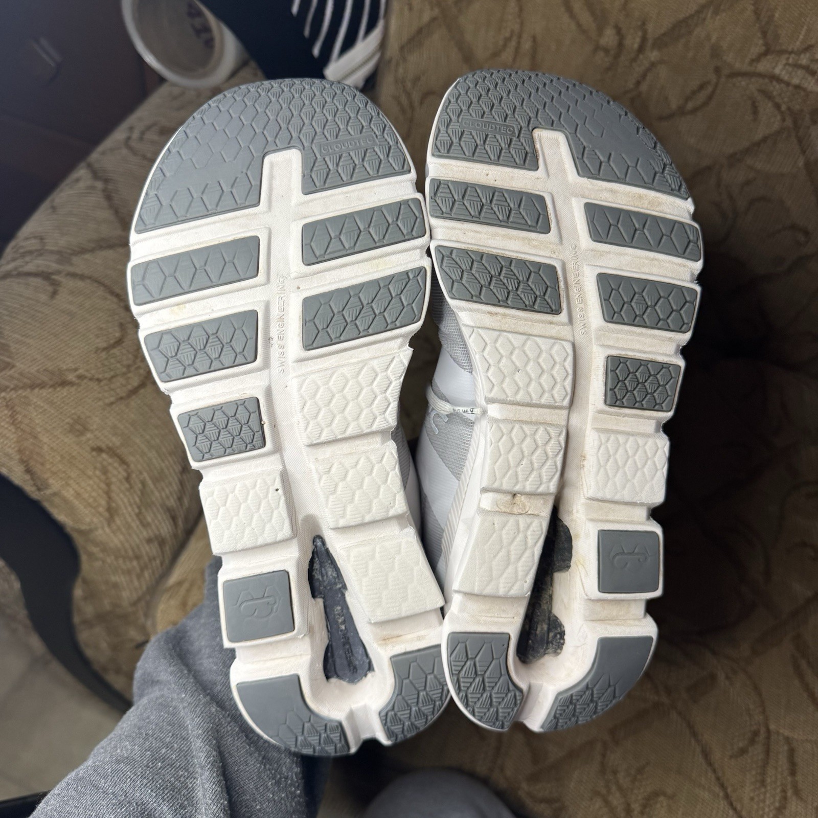 On Cloud SWISS ENGINEERING Cloudrunner 56.99008 W… - image 8