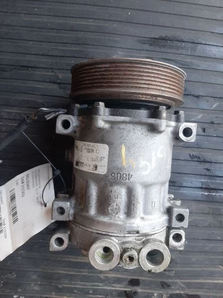 Compresor de aire acondicionado 97-02 Dodge Ram 2500 55055540AC Foto 2 de 4