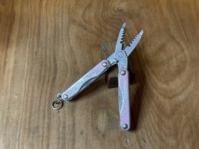 LEATHERMAN Squirt E4 Red Radio Shack Electrical Rare Limited Edition USA GREAT!