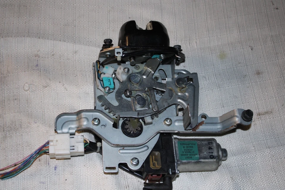 INFINITI FX35 FX50 09-17 OEM MALETERO PUERTA LEVADIZA PUERTA TRASERA CIERRE MOTOR ACTUADOR Foto 2 de 4