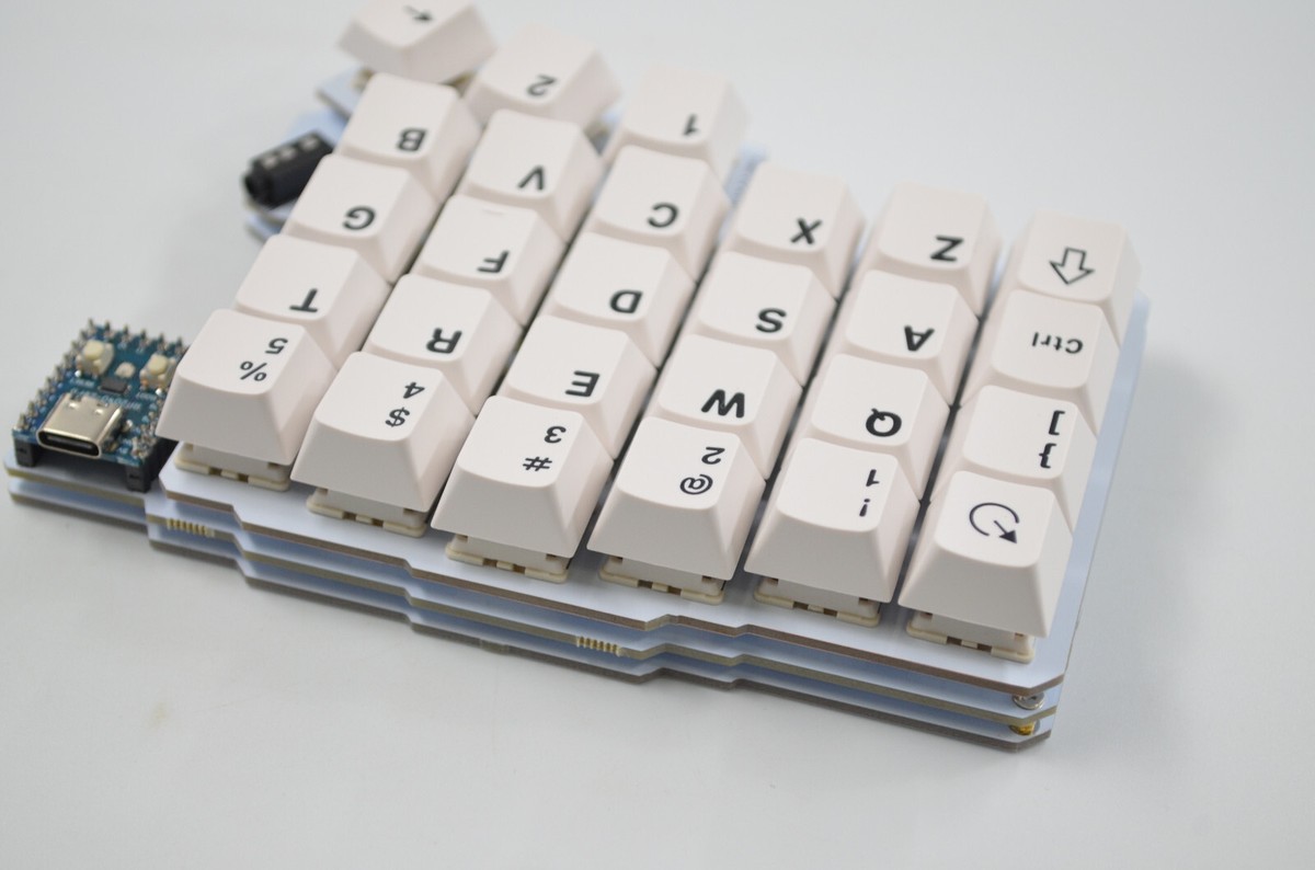自作キーボード gingo65 / Holy Panda / GMK a Silakka54 Split Custom Mechanical Keyboard Holy Panda Lubed