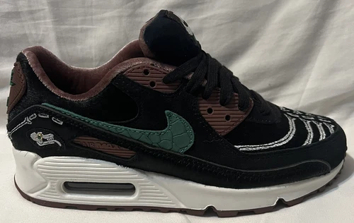 Nike Womens Air Max 90 Siempre Familia Shoes Black Green DO2154-010 Women Sz 6.5