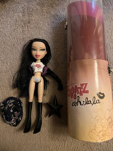 Bratz Doll Kumi Ooh La La with Lipstick carrier case