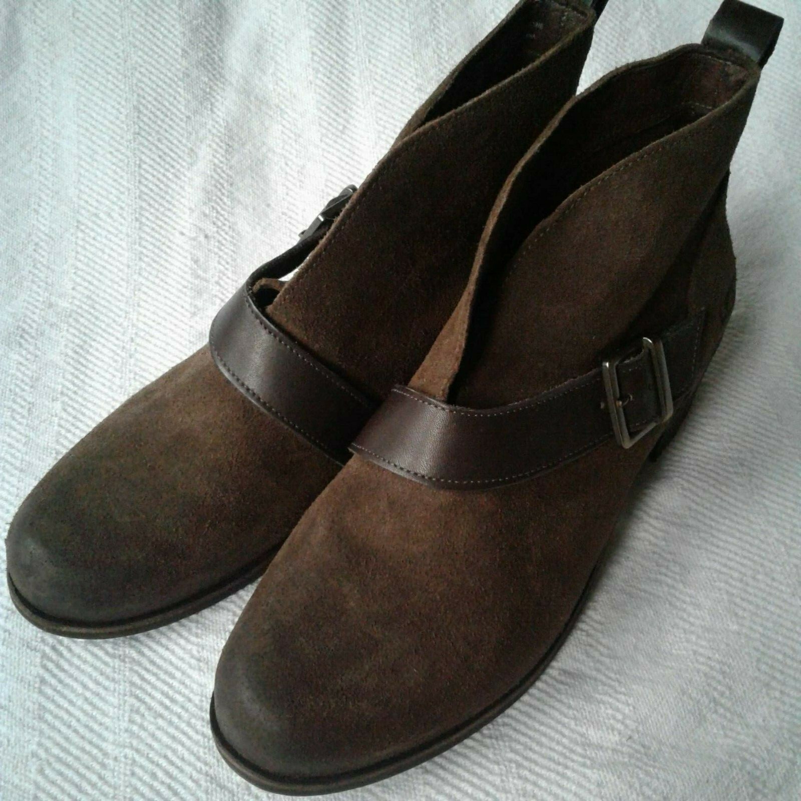 ugg wright belted ankle boots