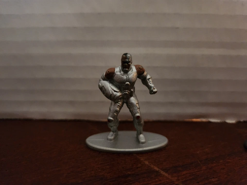 Jada Toys Marvel Nano Metalfigs DieCast Metal - Lote Mixto de 4 Figuras Foto 4 de 4