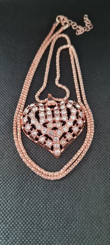 Rhinestone Inlaid Large Heart Charm Necklace Rose Gold Alloy - Picture 5 of 8