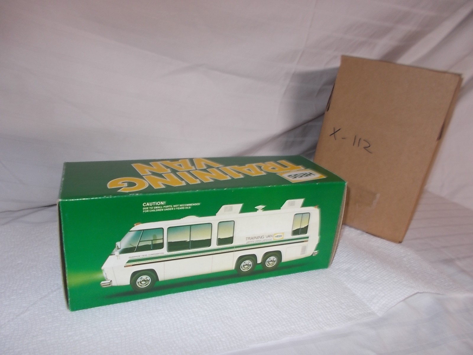 1980 HESS TRAINING VAN MINT IN ORIGINAL BOX WITH INSERTS LOT #X-112