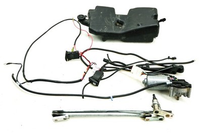 18 Can-Am Commander 1000R 4x4 Limited DPS Windsheild Washer Assembly