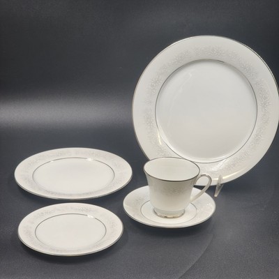 5 Piece Noritake Cumberland White w Floral Edge Place Setting Marked 2225 Japan