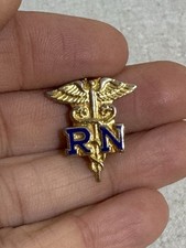 Registered Nurse RN Medical Caduceus Lapel Pin Gold Toned Vintage 1970