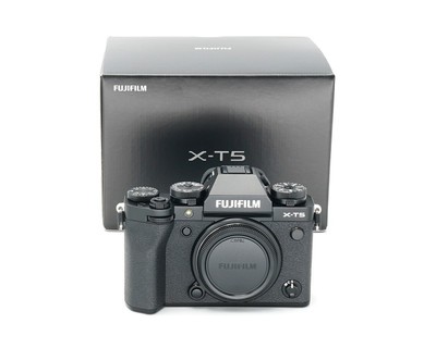 Fujifilm X-T5 schwarz Gehäuse Retoure, ca. 360 Auslösungen #45472**