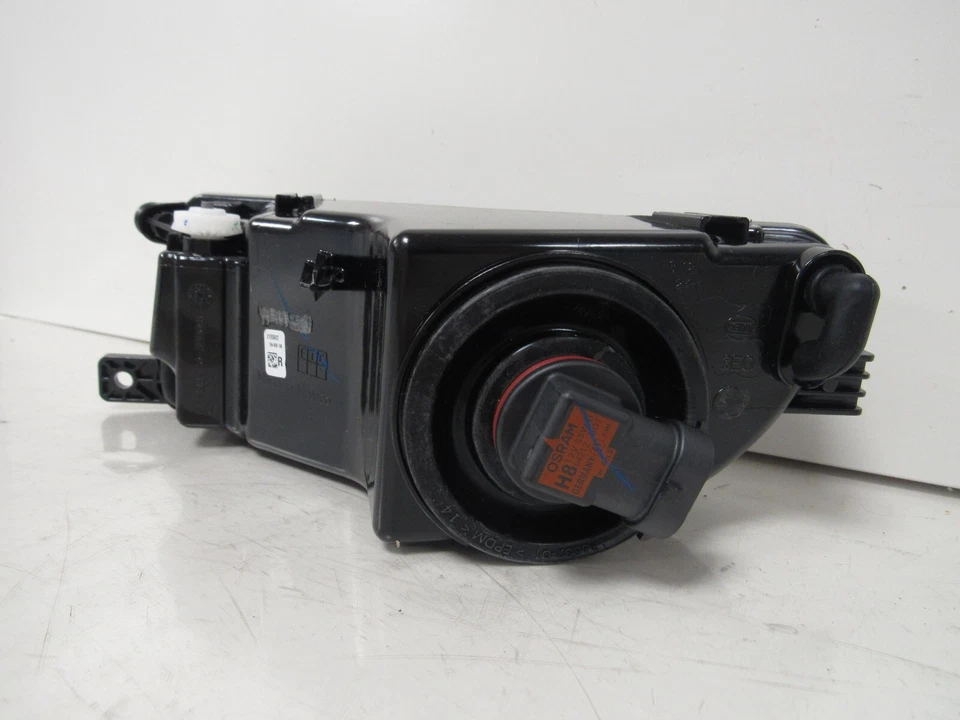 Luz antiniebla Volkswagen Beetle 2012 2013 pasajero derecho OEM B76R 5819 Foto 4 de 4