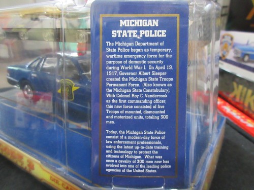 1:24 Code 3 Michigan State Police 1994 Ford Crown Victoria & Patch - Picture 9 of 11