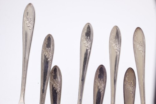 Tudor Plate Oneida Community Queen Bess Silver Plate Flatware Service 34 pieces - Picture 14 of 24