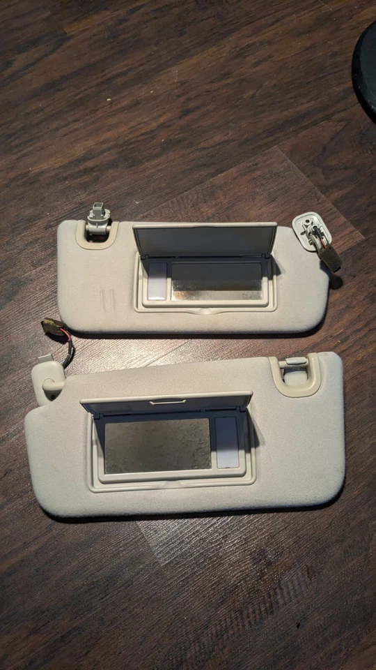 Parasoles con luz para Mazda 6 2006, 2007, 2008 OEM Foto 2 de 3