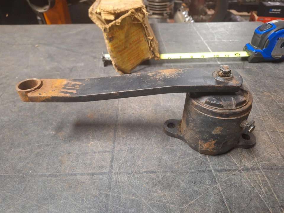 Amortiguador trasero derecho Studebaker Champion Houdaille 1939-1958 pieza de museo Foto 2 de 4