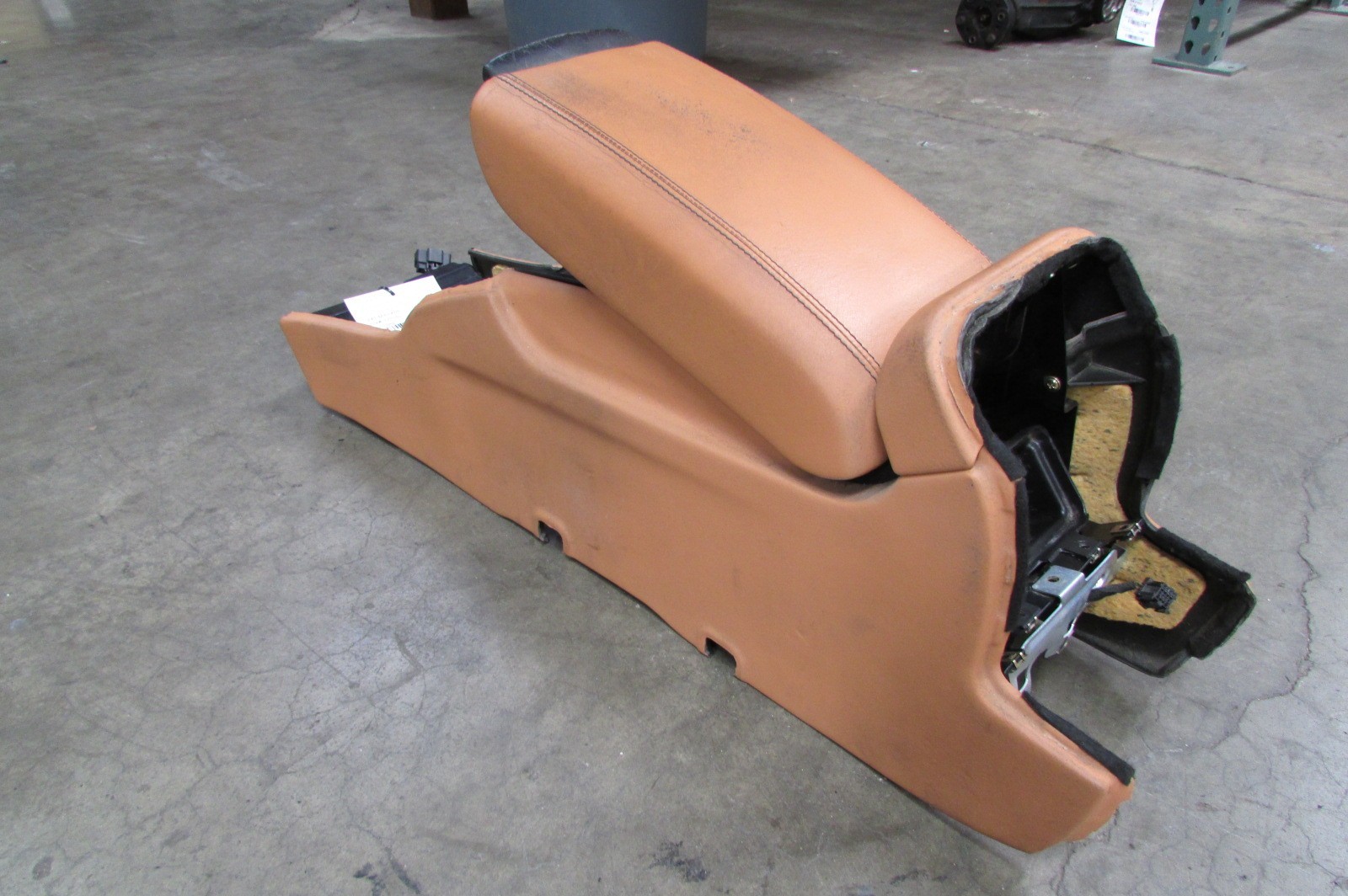 Maserati Quattroporte, Beige Front Center Console, Used P/N 981342005