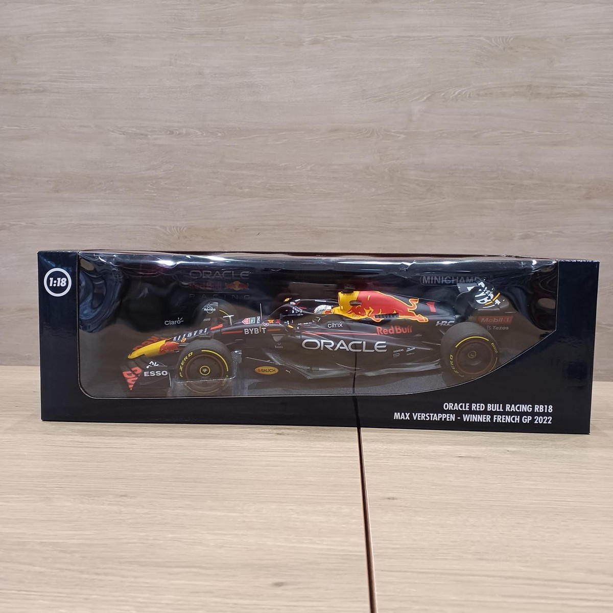 MINICHAMPS 1/18 ORACLE RED BULL RACING RB18 MAX VERSTAPPEN WINNER