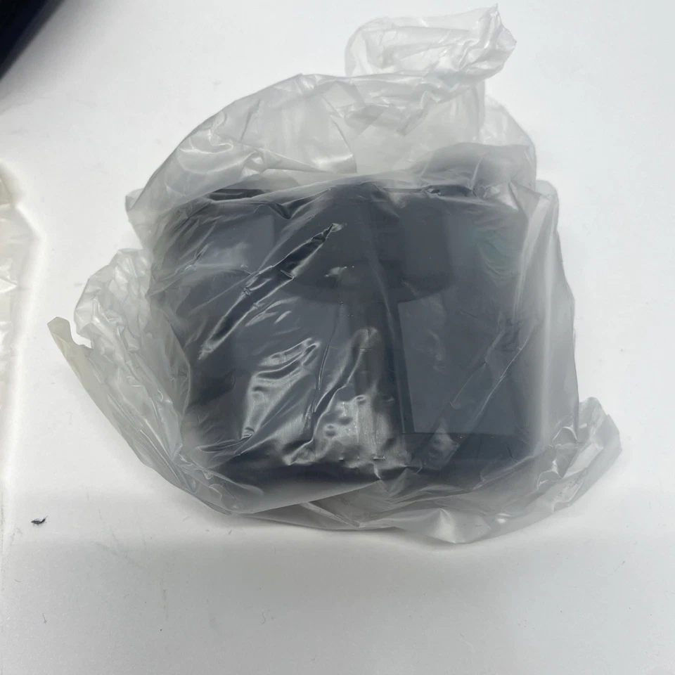 Vivitar PV Series 8x22 Binoculars Point Of View Compact w/ Carry Case- NEW - Image 3 of 4