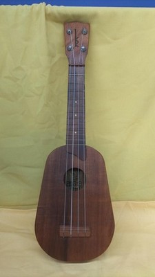 Kamaka Pineapple Soprano Ukulele Vintage 1960s Gold Label All Koa