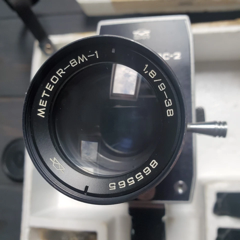 Lente CUARZO 1x8S-2 METEOR-8M cámara de película soviética Zenit URSS. Foto 4 de 4