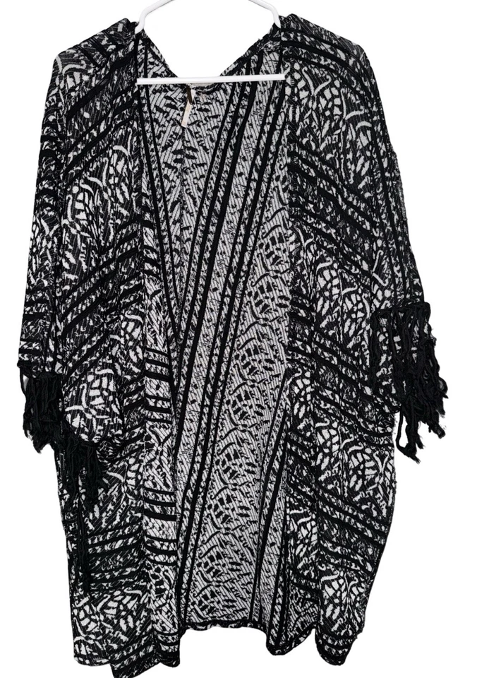 Cárdigan kimono Free People negro plateado con flecos delanteros abiertos XS de gran tamaño Foto 3 de 4