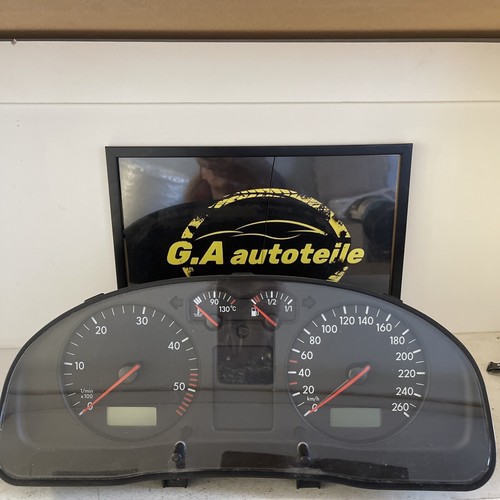 VW Passat Tacho Kombiinstrument 110008793023 88311245