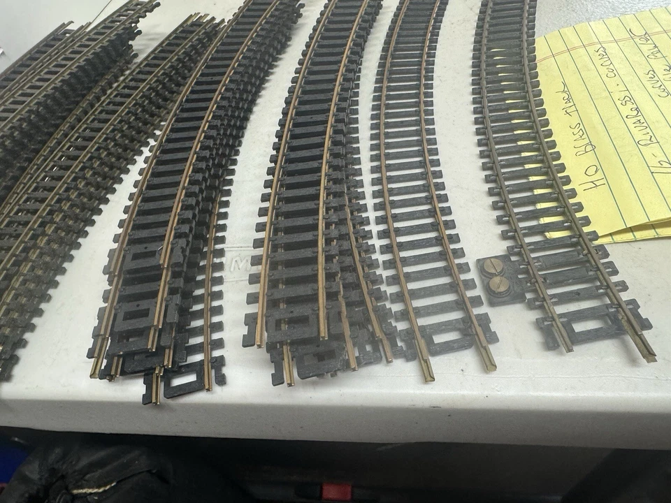 VINTAGE RIVAROSSI TRACK LOT (V2 ) - Image 3 of 4