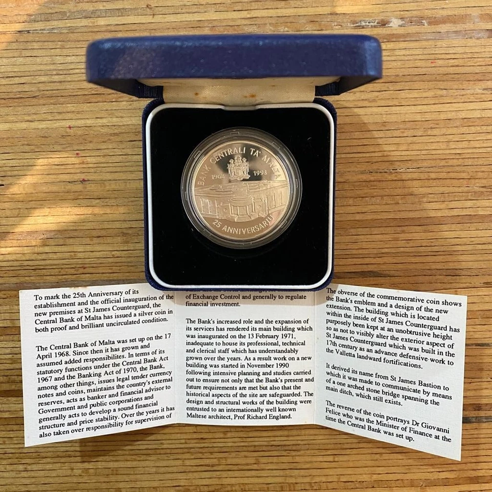 1993 Malta 25th Anniversary Central Bank Of Malta 5 LM Silver Proof Coin Box - Image 3 of 4