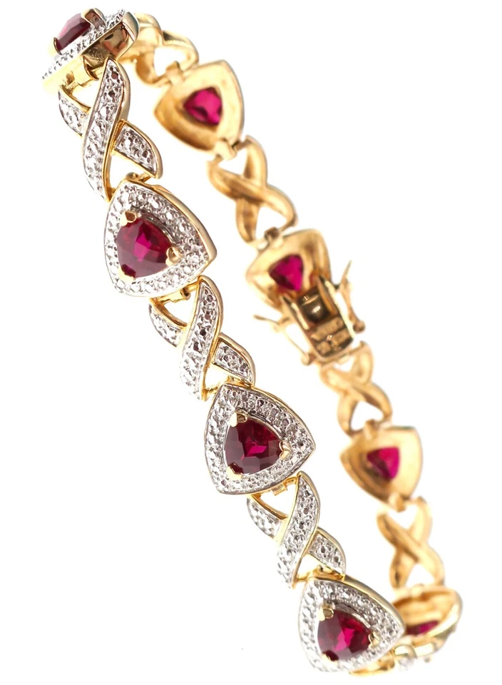 Brazalete de billones de rubíes rojos cultivados en laboratorio de oro sobre plata esterlina 7-1/2 pulgadas Foto 3 de 4