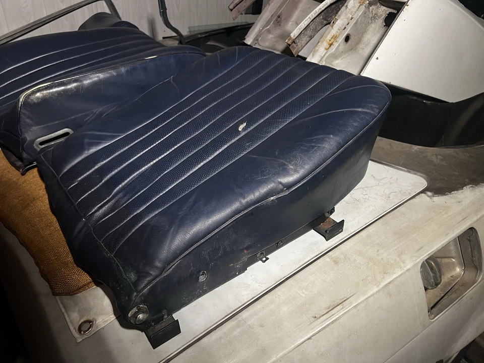 FRONT LEATHER SEAT Driver SIDE MERCEDES R107 560SL 450SLC 1972-1989 OEM - Image 4 of 4