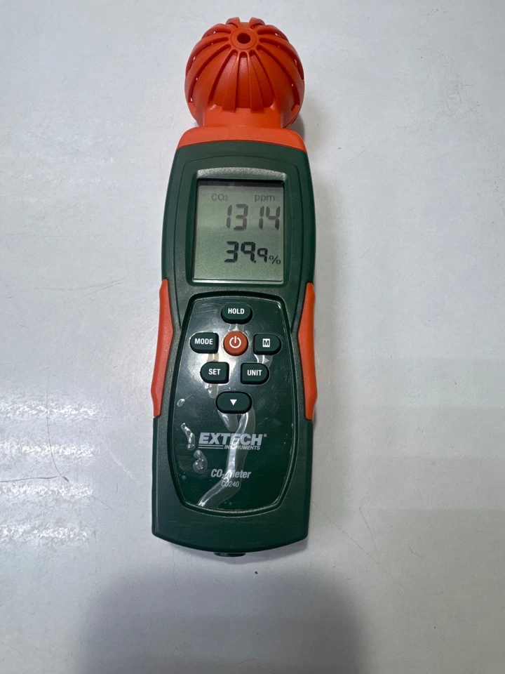 Extech CO240 Handheld Indoor Air Quality and Carbon Dioxide Meter - Image 2 of 4
