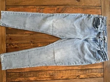 Levi’s Women’s 721 High Rise Skinny Jeans Size 33 Light Wash Stretch Denim