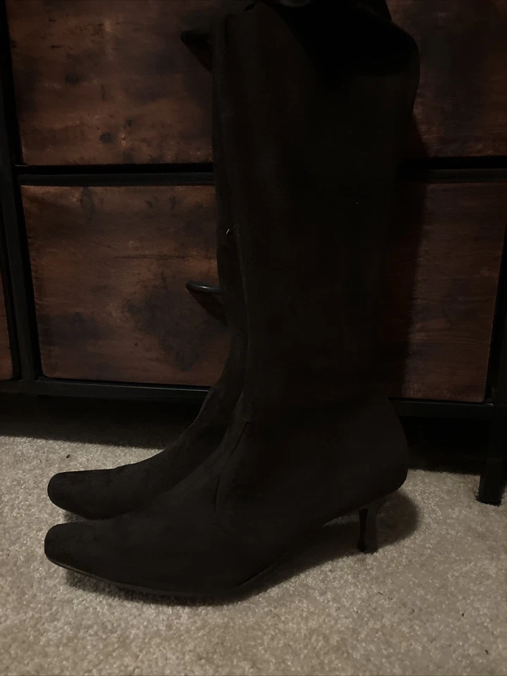 Talbots Women's Velvet Brown Boots,Genuine Leather Size 11 B - Image 3 of 4